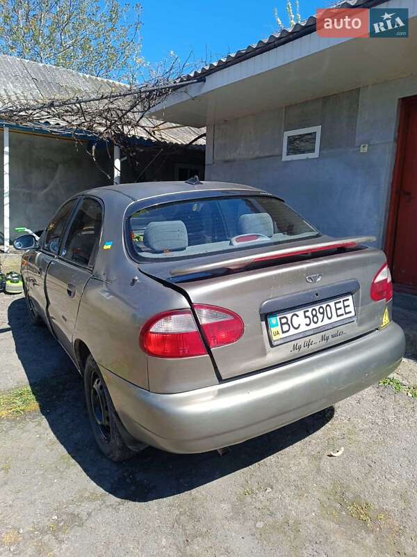 Седан Daewoo Lanos 2004 в Подгайцах