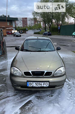 Седан Daewoo Lanos 2004 в Львове