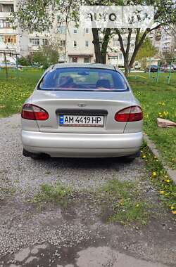 Седан Daewoo Lanos 2003 в Житомире