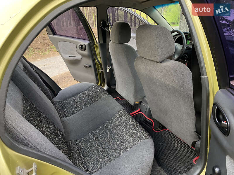 Седан Daewoo Lanos 2006 в Киеве