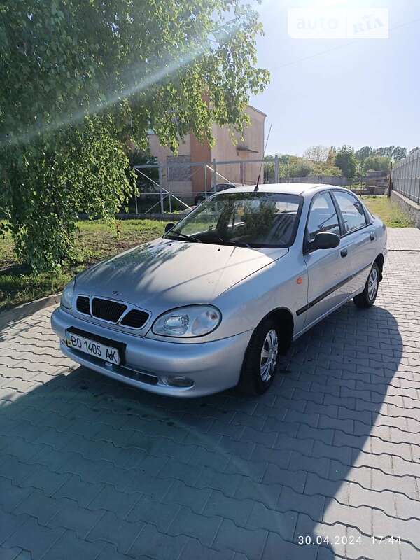 Седан Daewoo Lanos 2008 в Волочиську