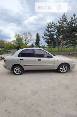 Седан Daewoo Lanos 2009 в Збараже