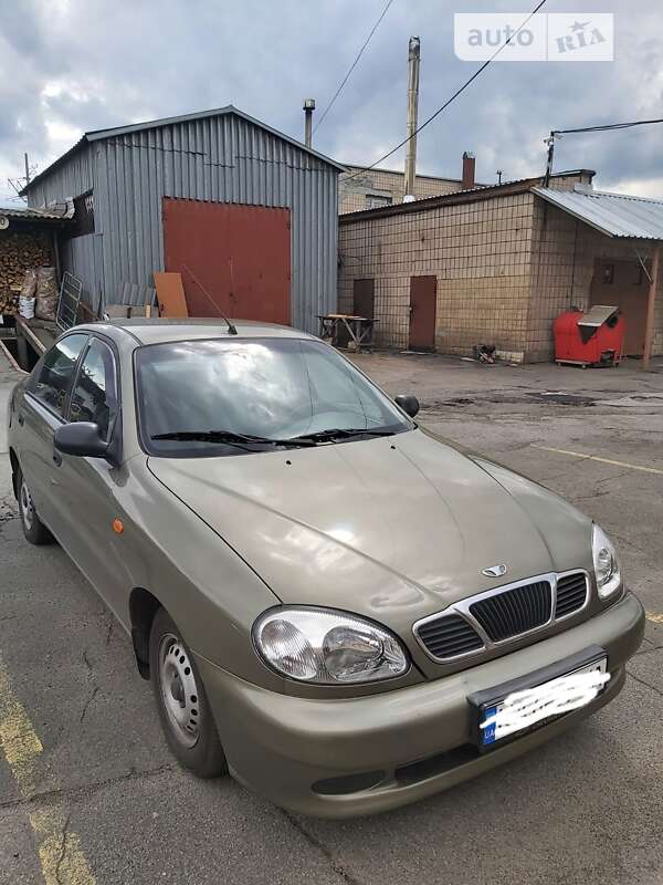 Седан Daewoo Lanos 2003 в Киеве