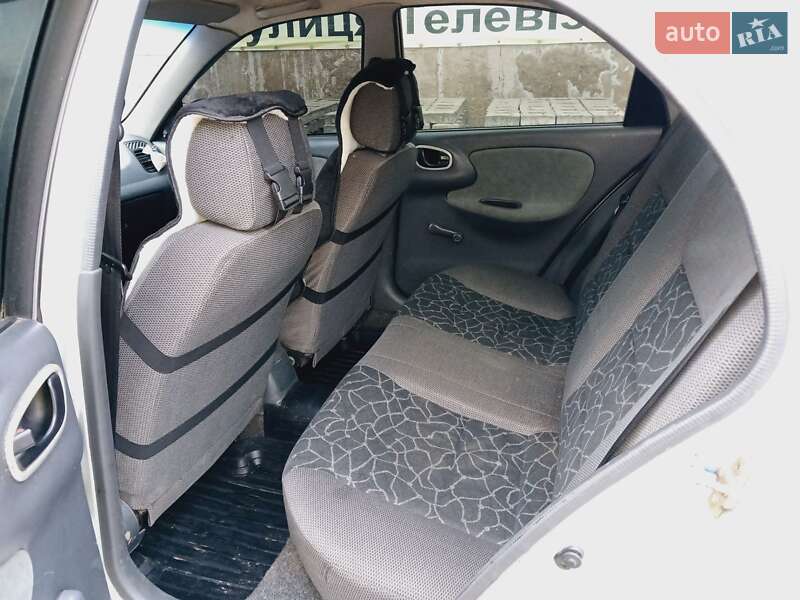 Седан Daewoo Lanos 2003 в Кривому Розі