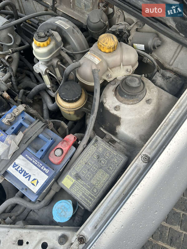 Седан Daewoo Lanos 1998 в Дніпрі