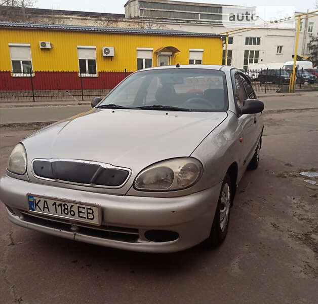 Седан Daewoo Lanos 2004 в Киеве