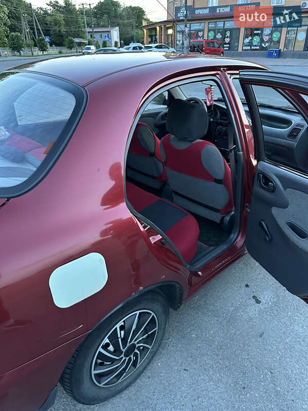 Седан Daewoo Lanos 2004 в Полонном