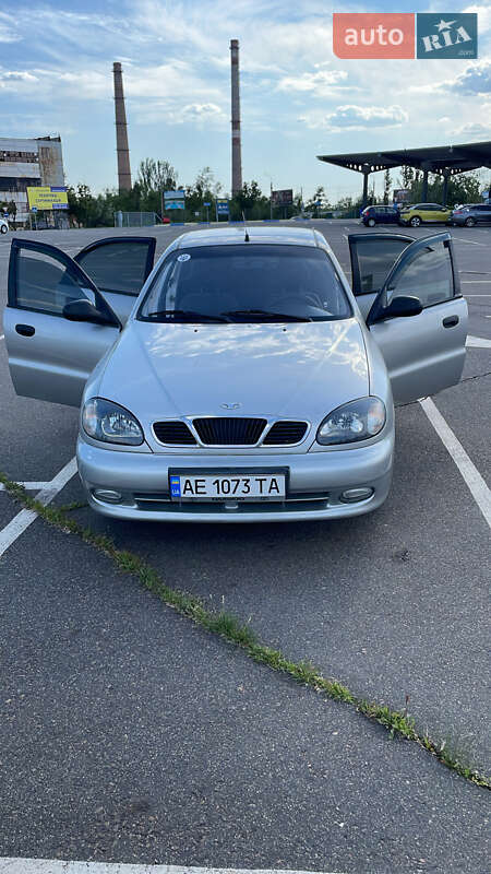 Седан Daewoo Lanos 2004 в Кривом Роге