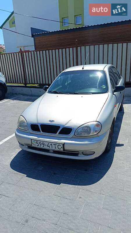 Седан Daewoo Lanos 2002 в Львове