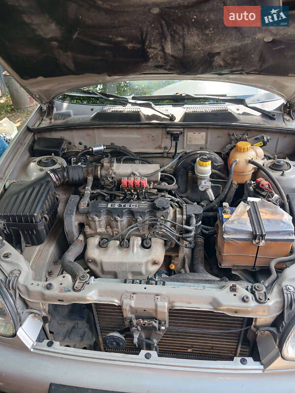 Седан Daewoo Lanos 2003 в Львове