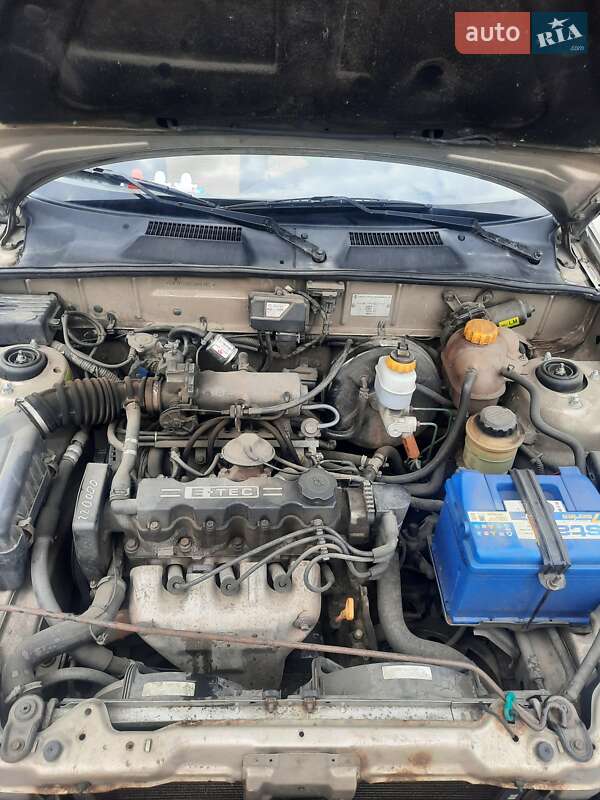 Седан Daewoo Lanos 2008 в Киеве