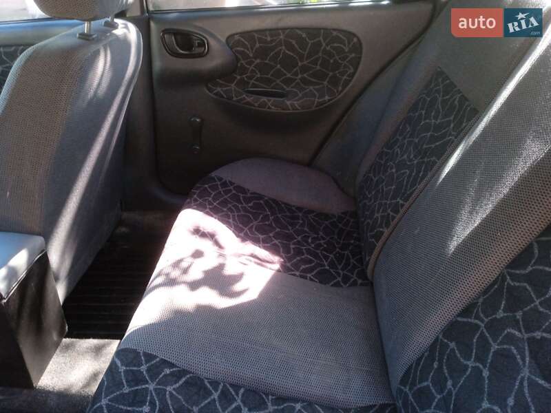 Седан Daewoo Lanos 2004 в Львове