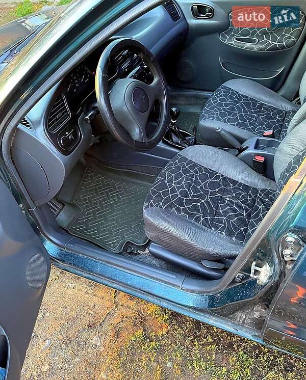 Седан Daewoo Lanos 2003 в Харькове