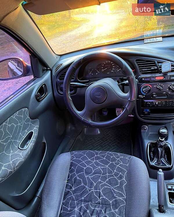 Седан Daewoo Lanos 2003 в Харькове