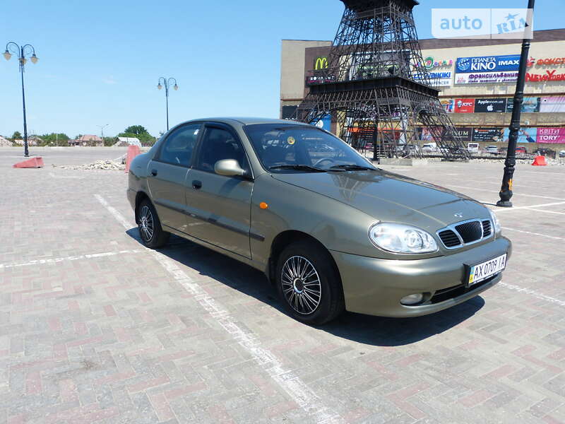 Седан Daewoo Lanos 2002 в Краснограде