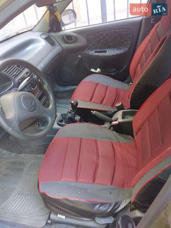 Седан Daewoo Lanos 2003 в Одессе