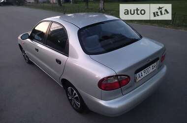 Седан Daewoo Lanos 2004 в Киеве