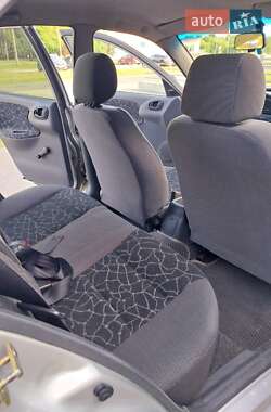 Седан Daewoo Lanos 2004 в 