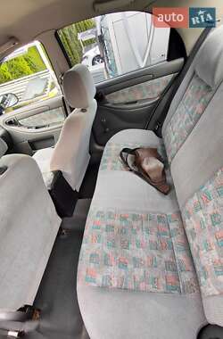 Седан Daewoo Lanos 2004 в 
