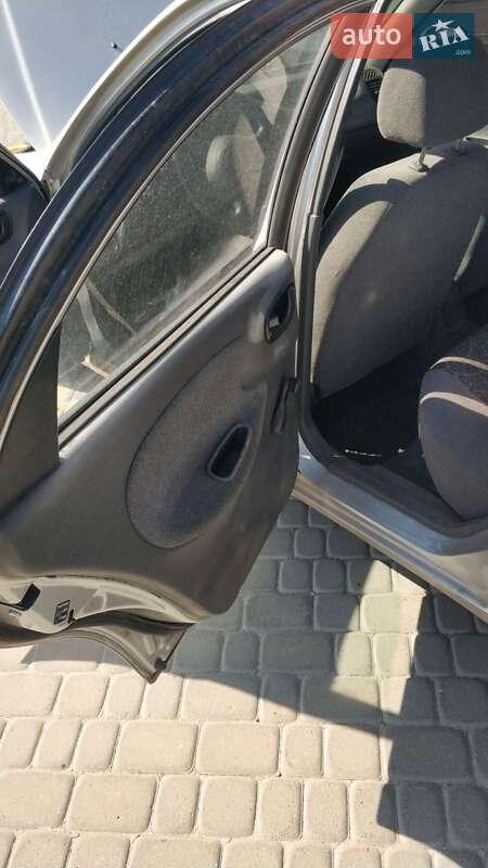 Седан Daewoo Lanos 2006 в Львові