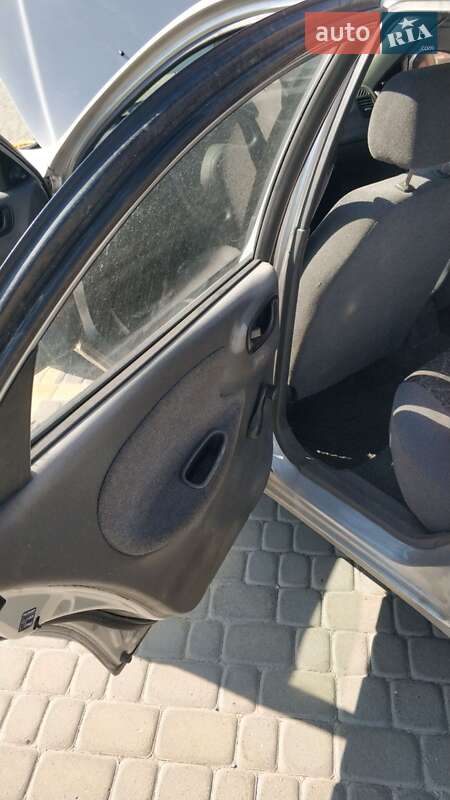 Седан Daewoo Lanos 2006 в Львові