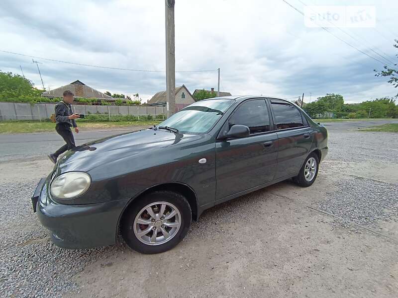 Седан Daewoo Lanos 1998 в Дніпрі