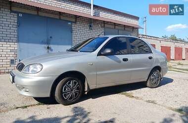 Седан Daewoo Lanos 2004 в Новомосковске