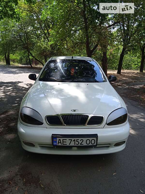 Седан Daewoo Lanos 2004 в Дніпрі