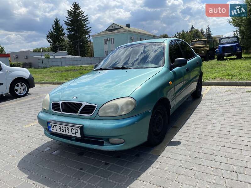 Седан Daewoo Lanos 1998 в Мироновке