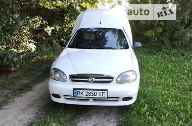 Седан Daewoo Lanos 2010 в Ровно