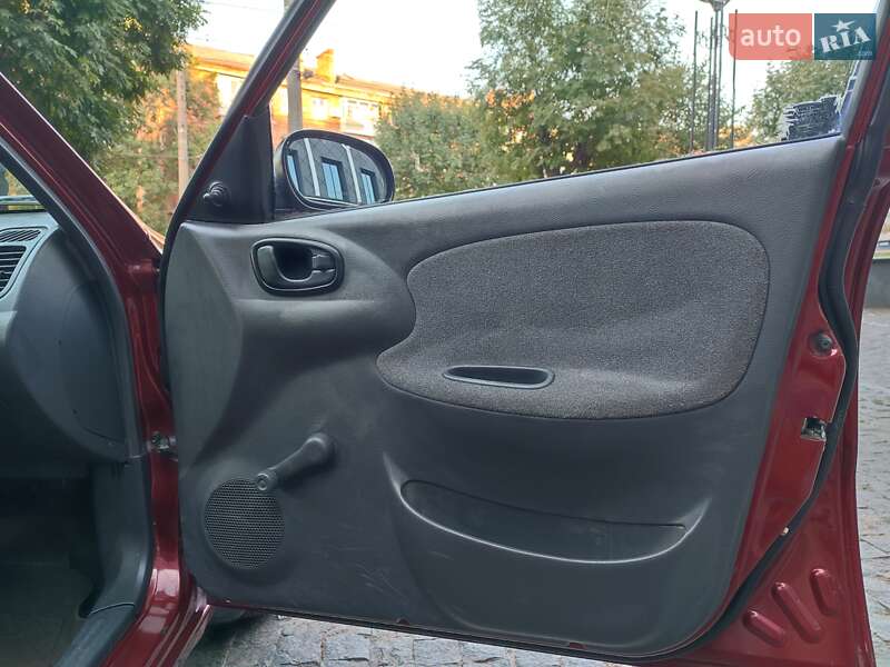 Седан Daewoo Lanos 2005 в Черновцах