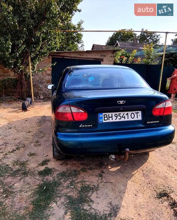 Седан Daewoo Lanos 2004 в Березовке