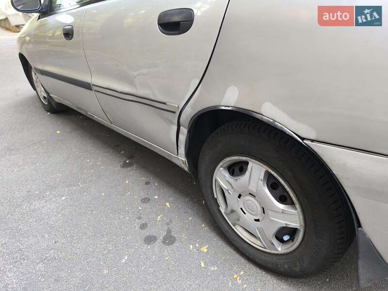 Седан Daewoo Lanos 2003 в Киеве