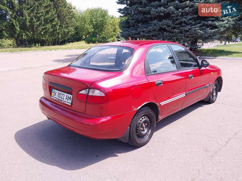 Седан Daewoo Lanos 2008 в Ровно