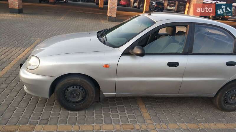 Седан Daewoo Lanos 2006 в Львові