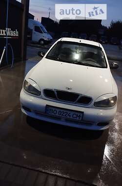 Седан Daewoo Lanos 2004 в Шумске