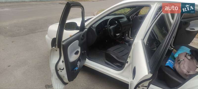 Седан Daewoo Lanos 2000 в Запорожье