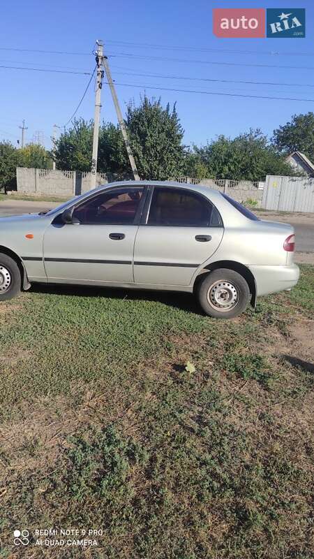 Седан Daewoo Lanos 2010 в Олександрії