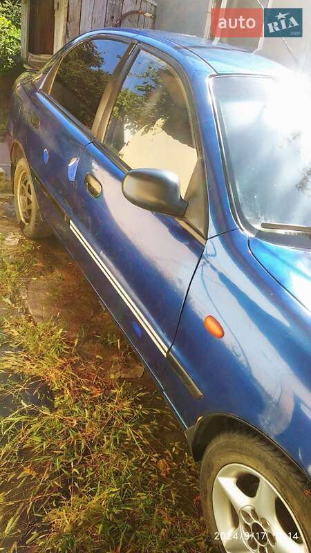 Седан Daewoo Lanos 2003 в Украинке