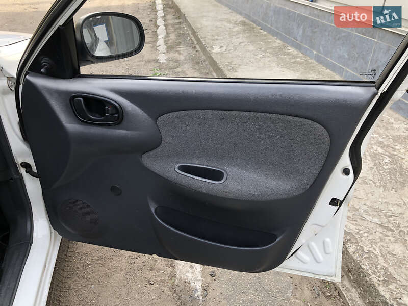Седан Daewoo Lanos 2006 в Миколаєві