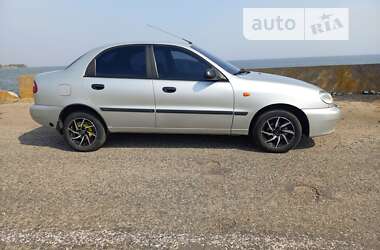 Седан Daewoo Lanos 2002 в Димері