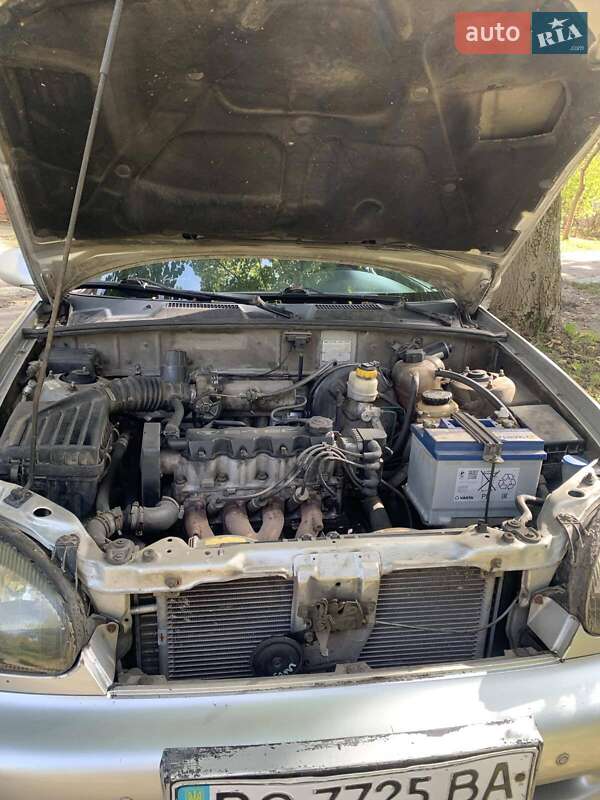 Седан Daewoo Lanos 2002 в Львове