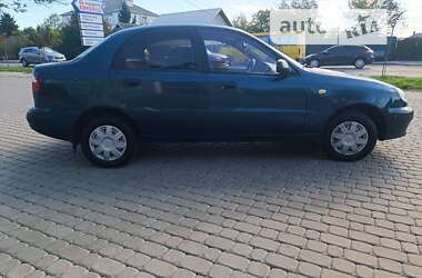 Седан Daewoo Lanos 2003 в Коломиї