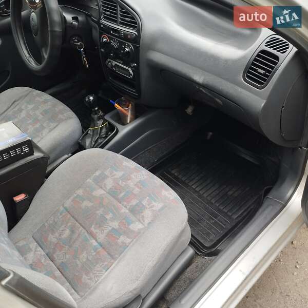 Седан Daewoo Lanos 2004 в Краматорске