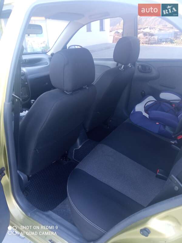 Седан Daewoo Lanos 2006 в Хусте