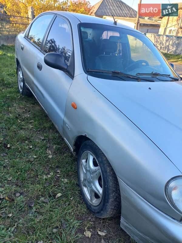 Седан Daewoo Lanos 2003 в Черновцах