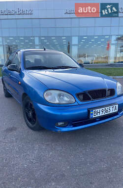 Седан Daewoo Lanos 2008 в Авангарді