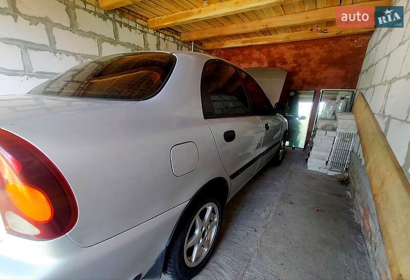 Седан Daewoo Lanos 2011 в Богуславі