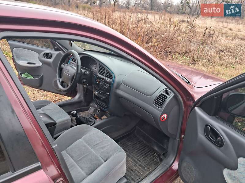 Седан Daewoo Lanos 2000 в Харькове