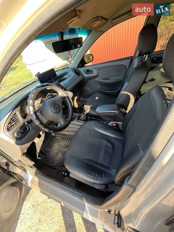 Седан Daewoo Lanos 2005 в Переяславе